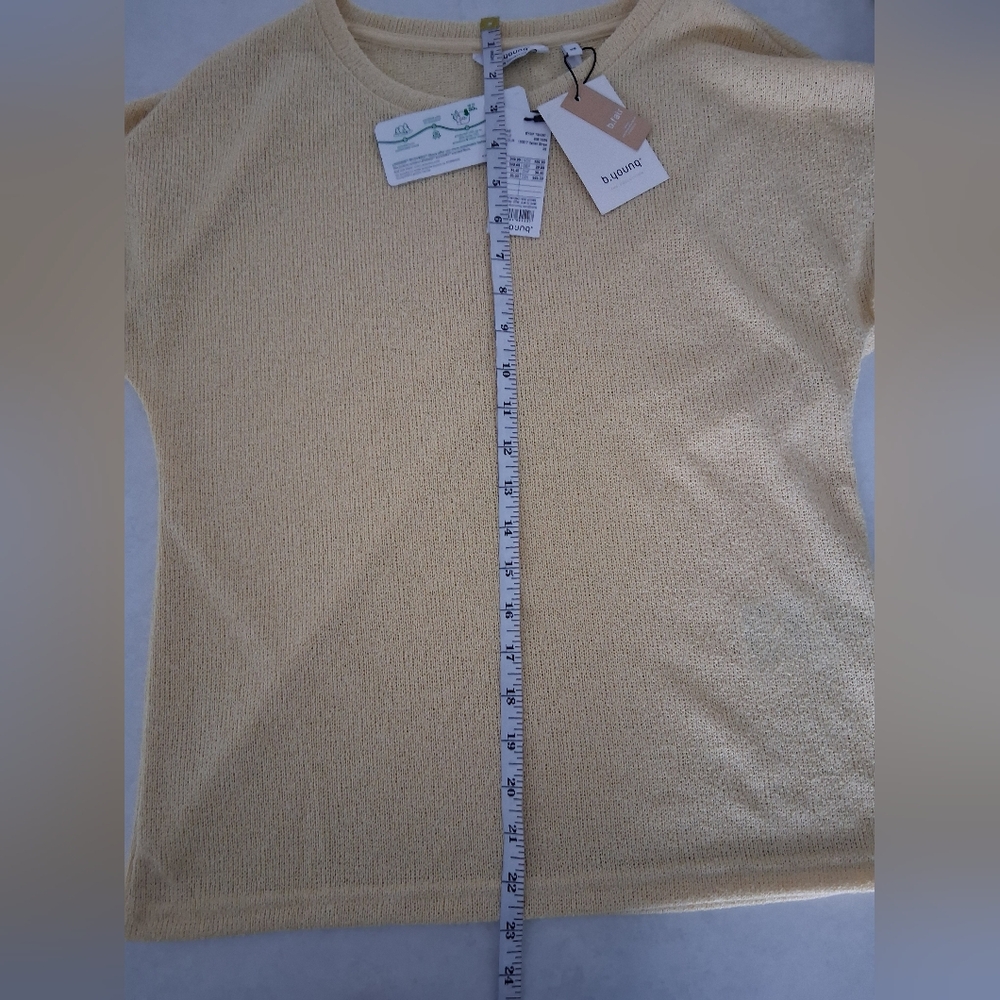 NWT B. Young/ Butter Yellow Short Sleeve Knit Tee/ Semi-sheer/ Size US XS - Picture 10 of 11